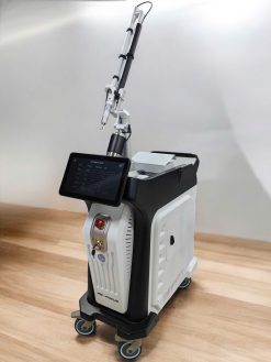Máy Laser PicoFocus III – HK-PCF3 Ứng Dụng Trị Liệu Nám và Xóa Xăm Trên Cơ Thể