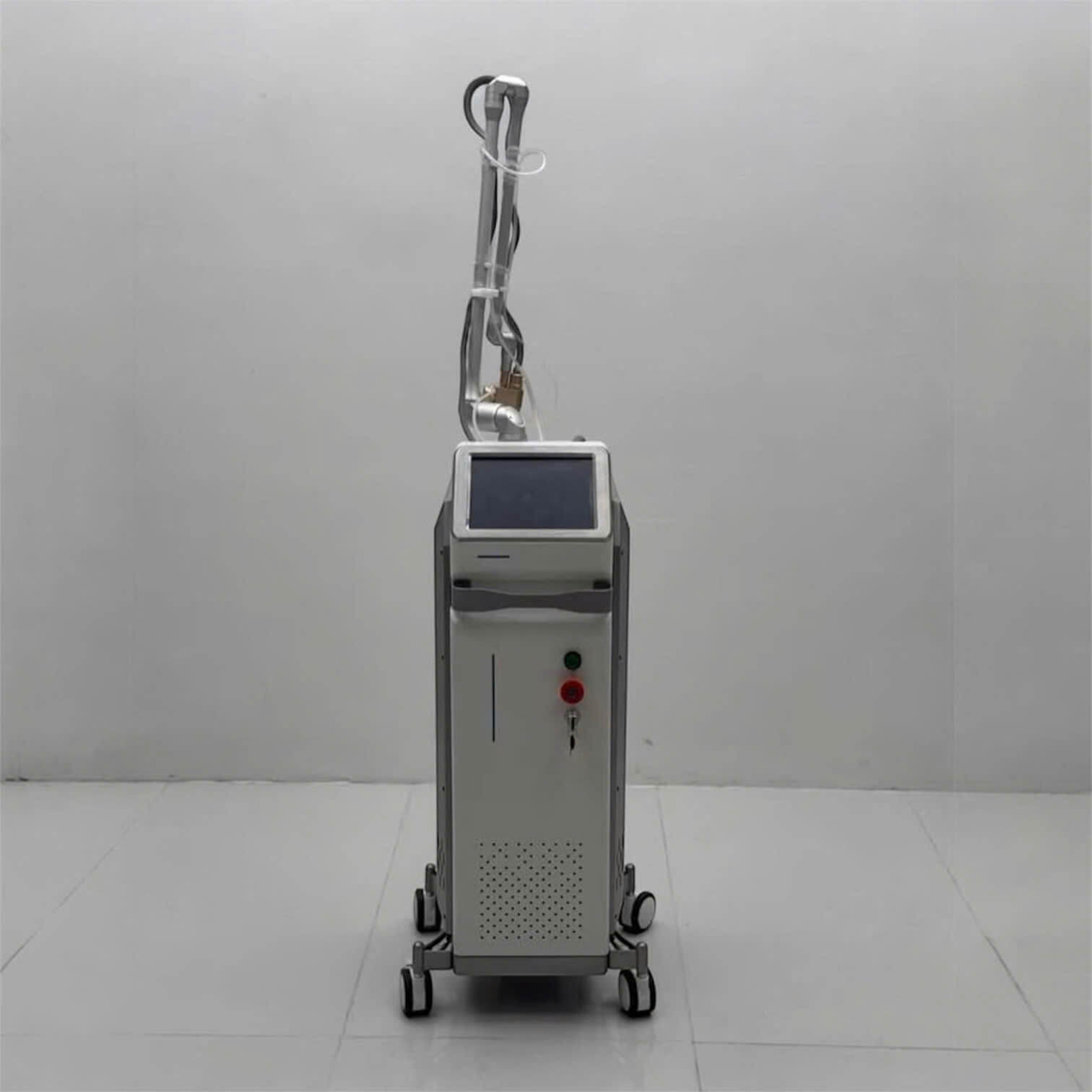 Máy M2 Fractional Co2 Laser Trị Liệu Da, Phục Hồi Trẻ Hóa Âm Hộ.